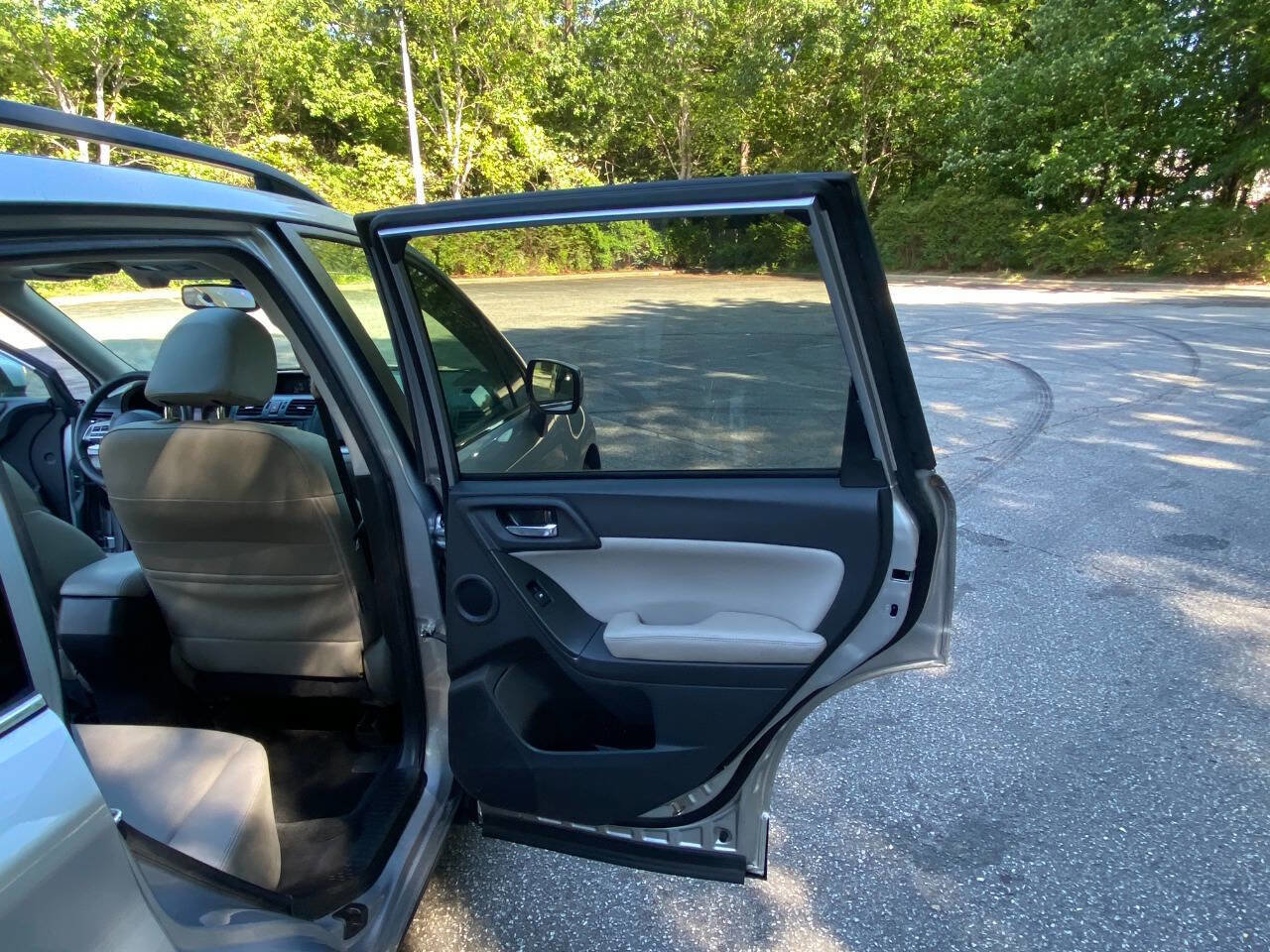 Used 2015 Subaru Forester 2.5i Limited AWD/4WD image 51