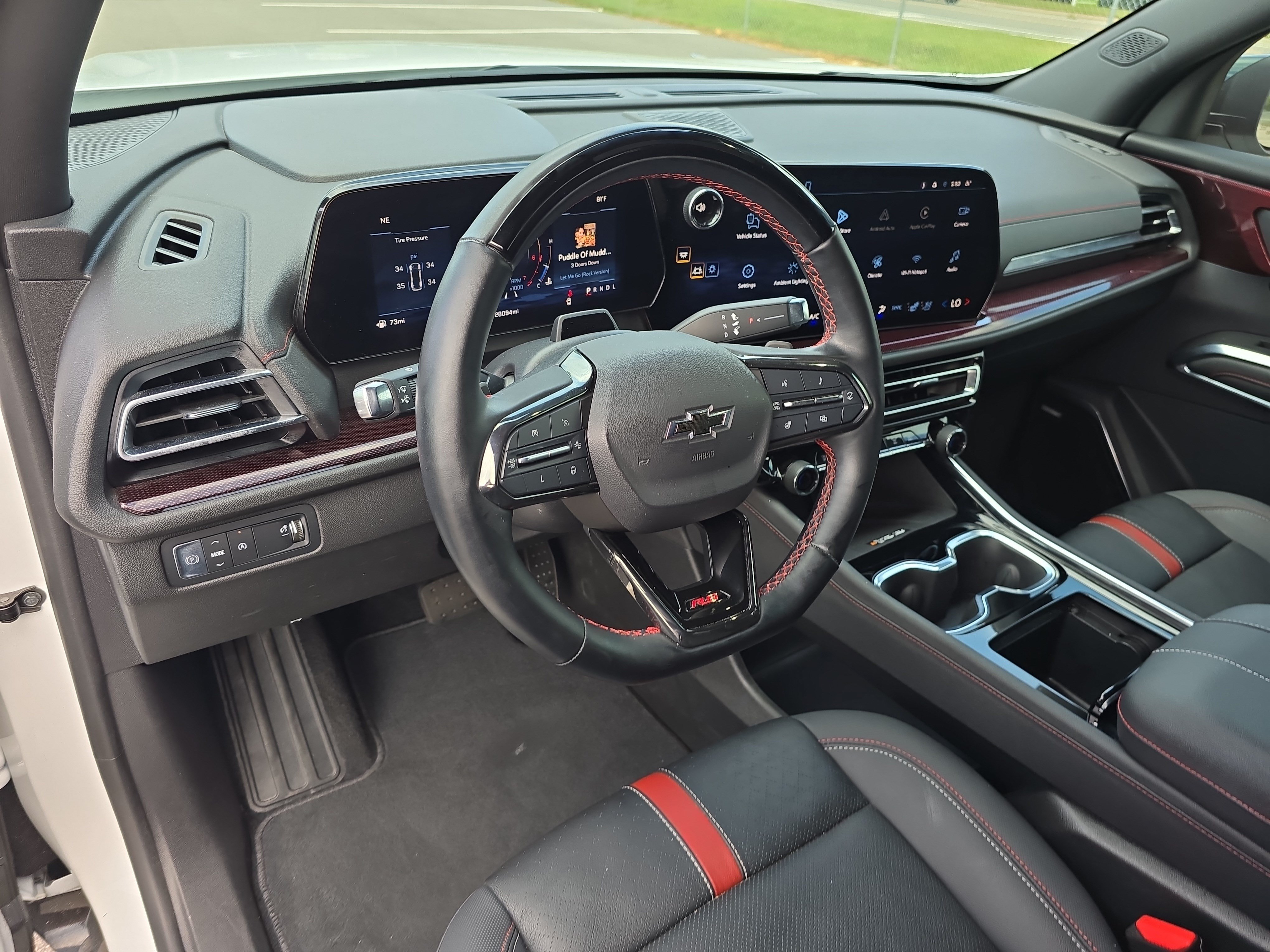 Used 2024 Chevrolet Traverse RS FWD image 17
