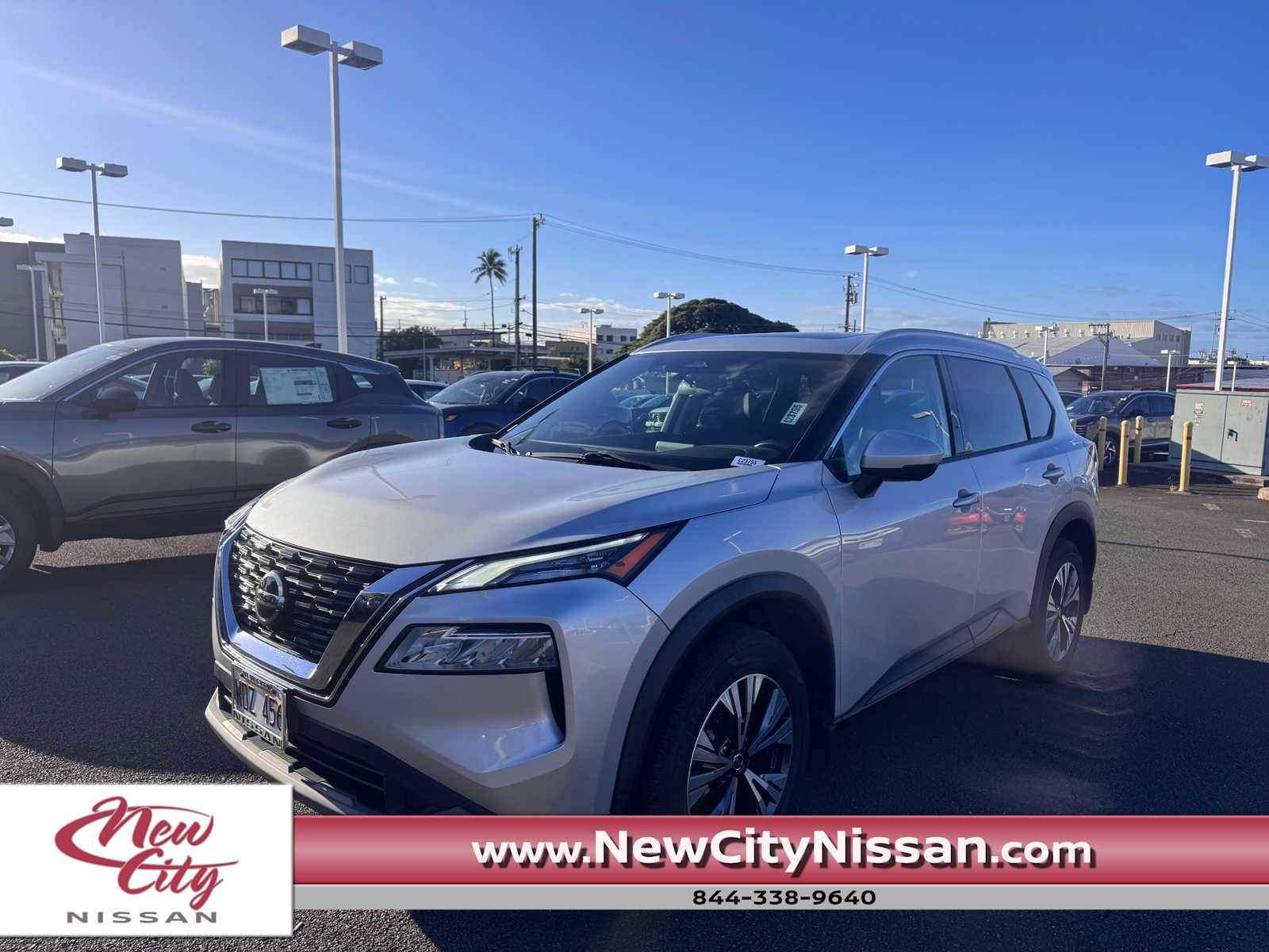 Used 2021 Nissan Rogue SV w/ Premium Package image 1