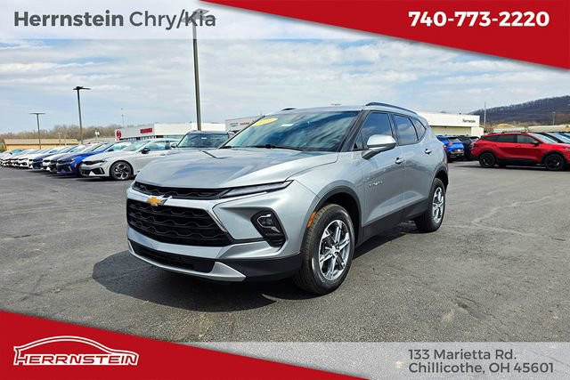 Used 2023 Chevrolet Blazer LT w/ Convenience Package AWD/4WD image 3