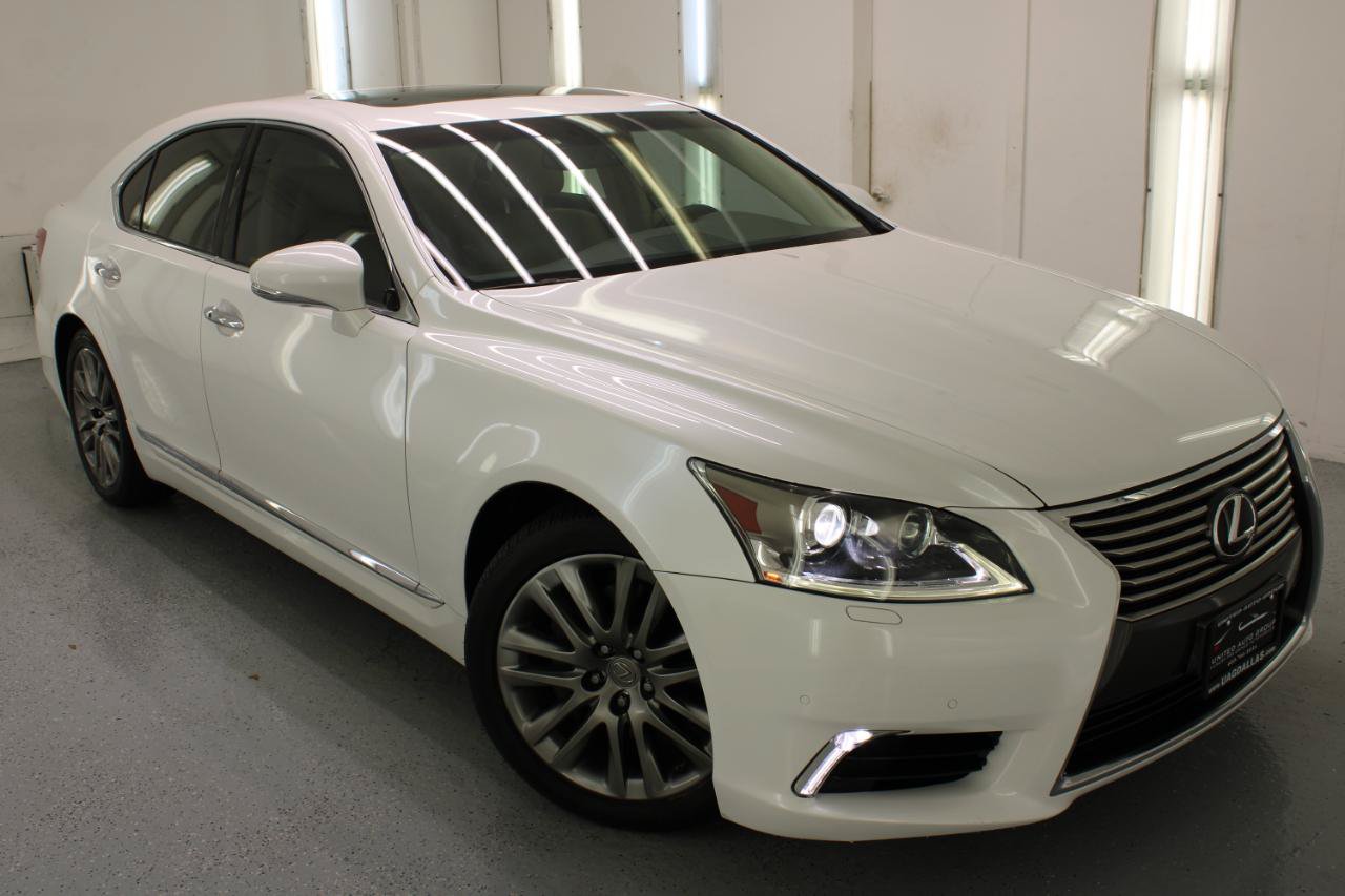 Used 2016 Lexus LS 460 w/ Comfort Package RWD image 29
