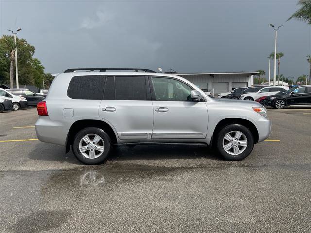 Used 2015 Toyota Land Cruiser AWD/4WD image 17