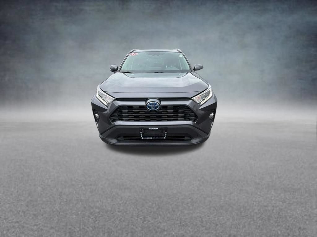 Used 2021 Toyota RAV4 XLE w/ XLE Grade Weather Package AWD/4WD image 9