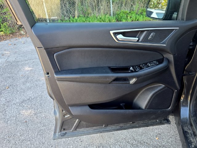 Used 2019 Ford Edge SEL w/ Equipment Group 201A AWD/4WD image 9