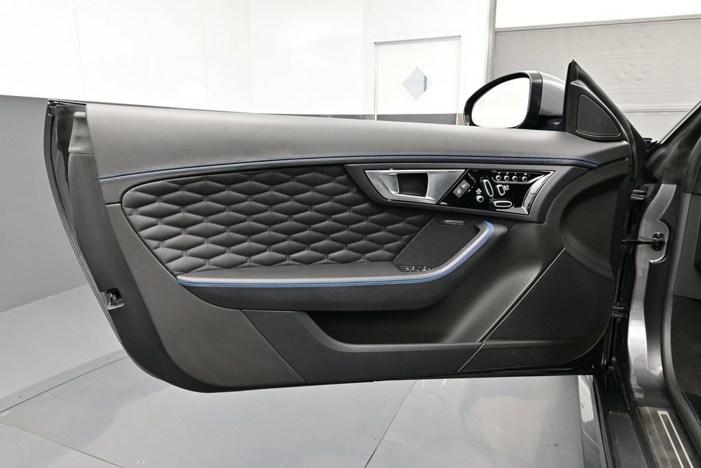 Used 2017 Jaguar F-TYPE SVR AWD/4WD image 7