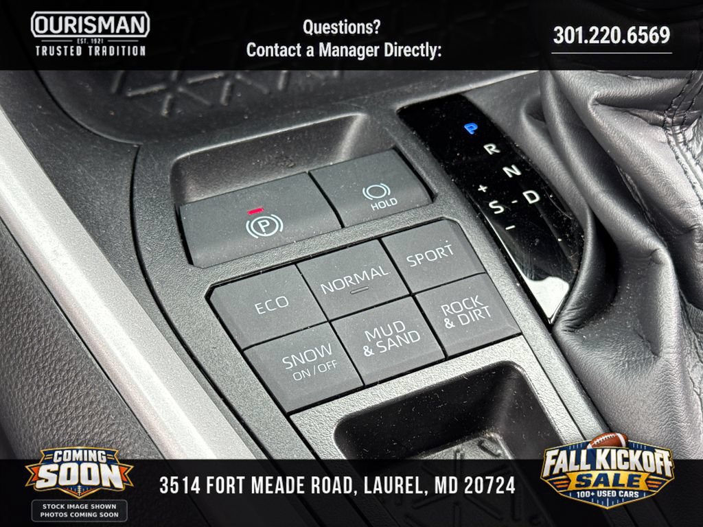 Used 2025 Toyota RAV4 LE AWD/4WD image 24