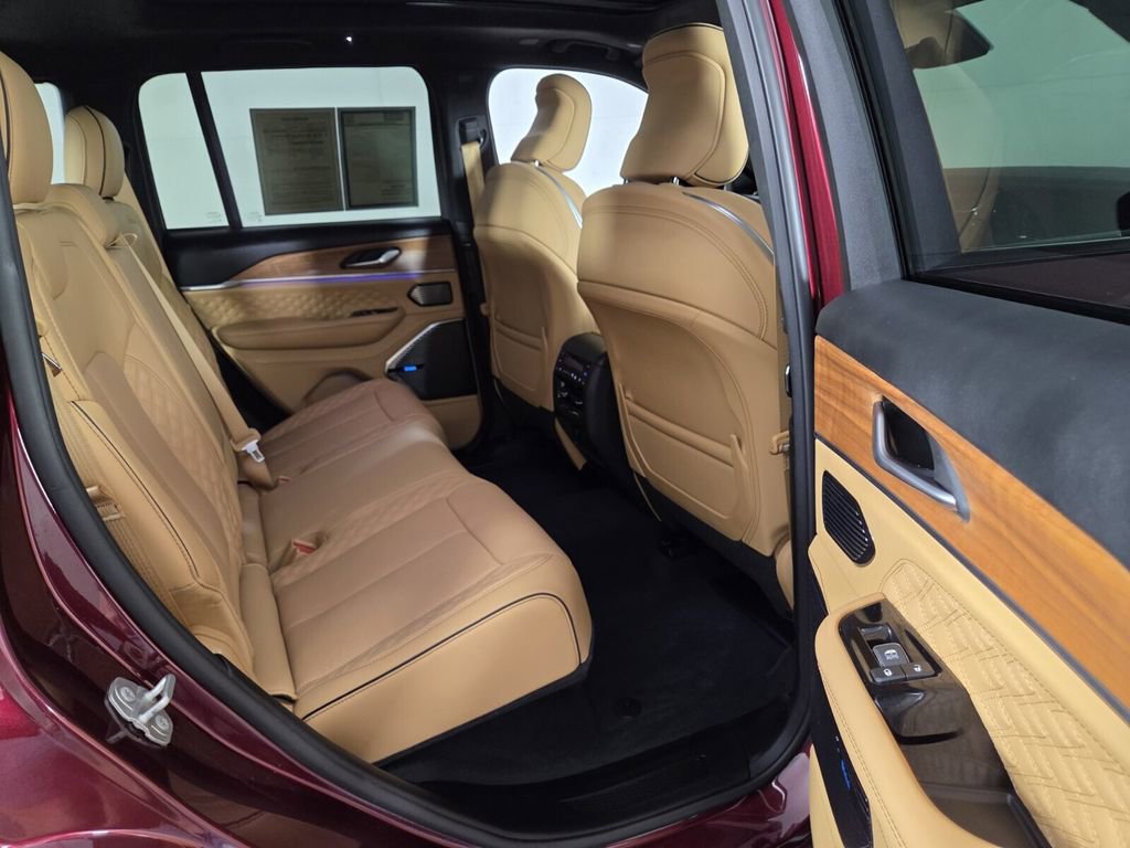 Certified 2024 Jeep Grand Cherokee Summit image 28
