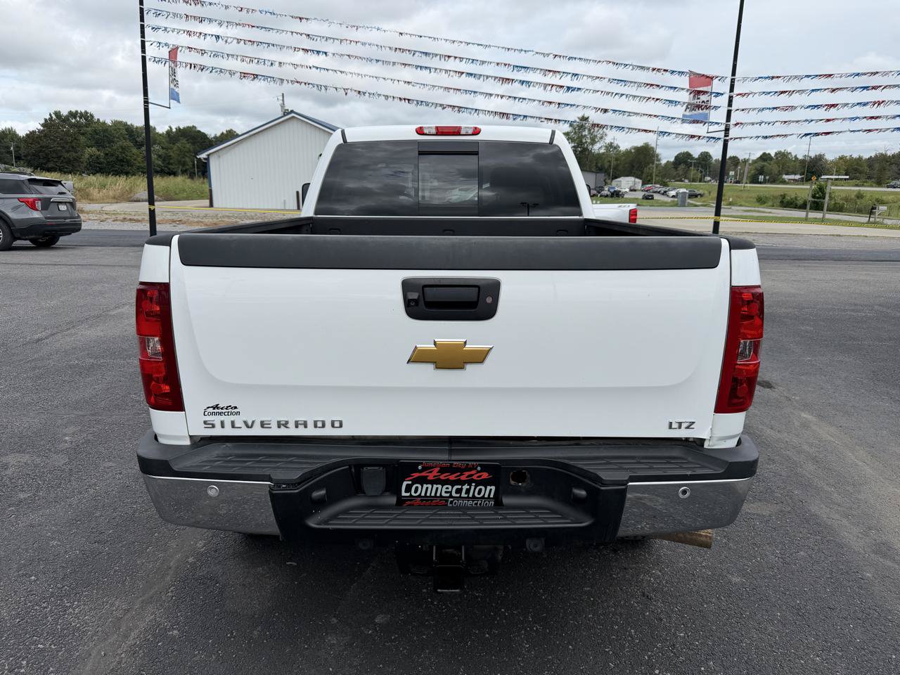 Used 2012 Chevrolet Silverado 2500 LTZ w/ LTZ Plus Package AWD/4WD image 5