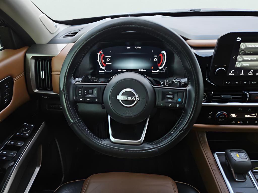 Used 2024 Nissan Pathfinder Platinum image 36