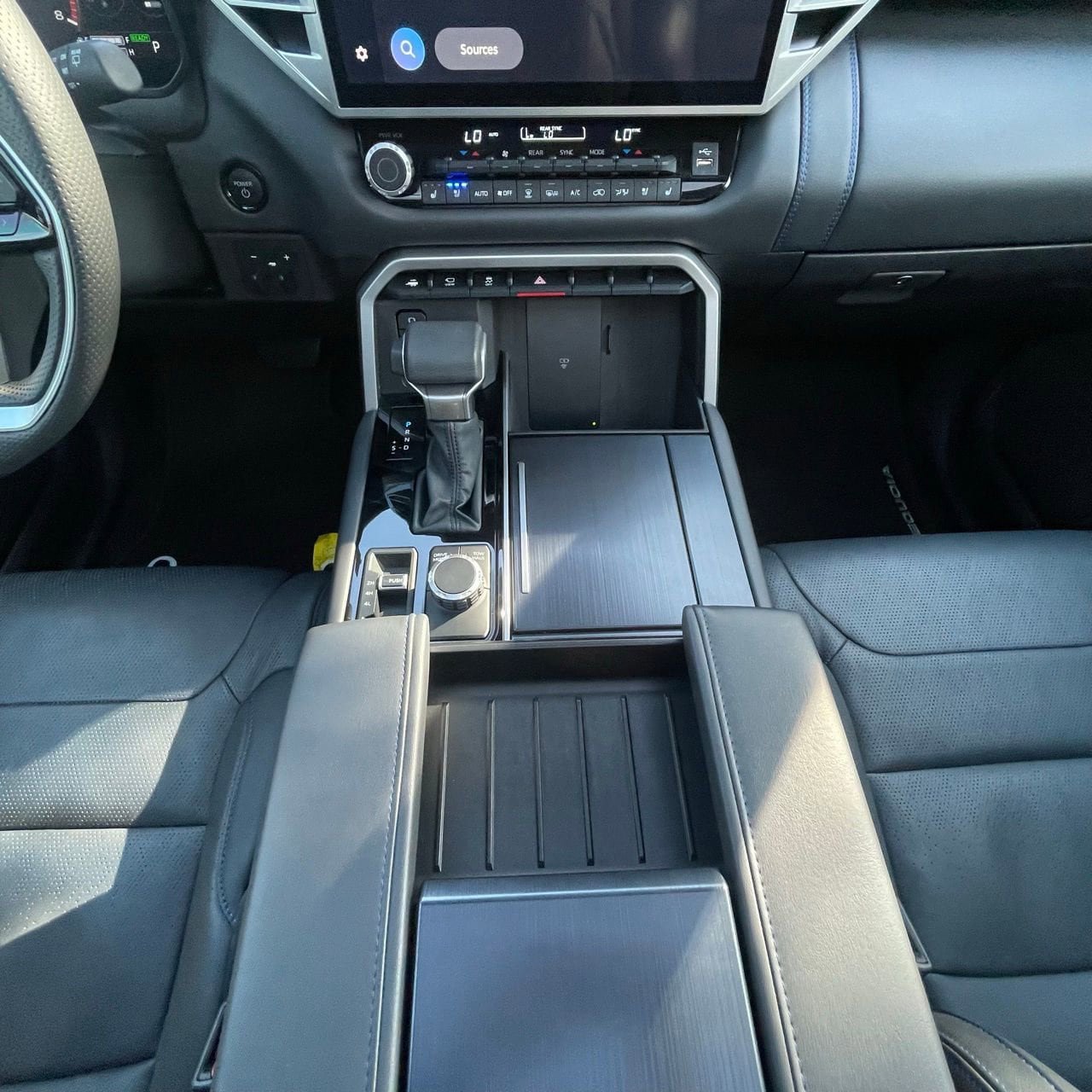 Used 2025 Toyota Sequoia Platinum AWD/4WD image 18