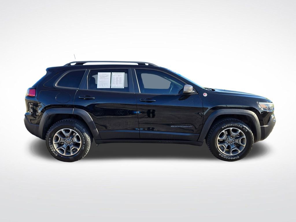 Used 2020 Jeep Cherokee Trailhawk w/ Cold Weather Group AWD/4WD image 2