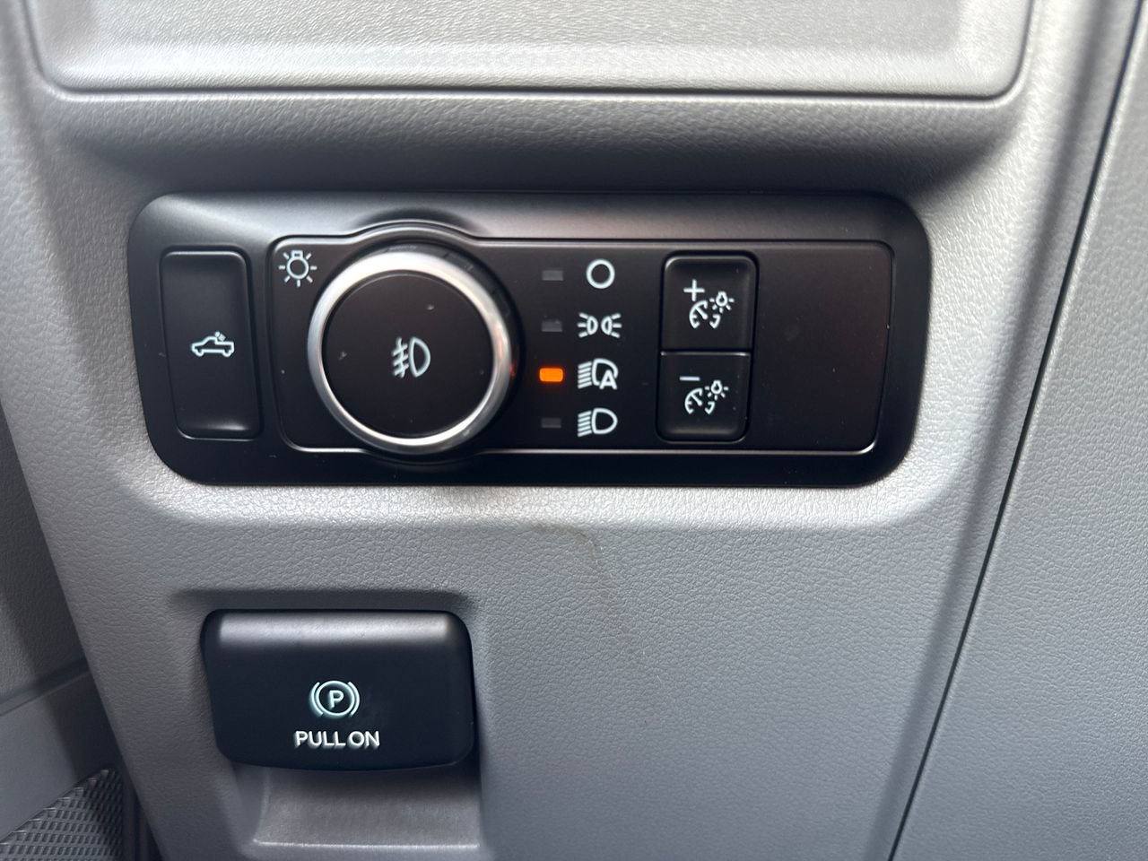 Used 2023 Ford F150 XLT image 27