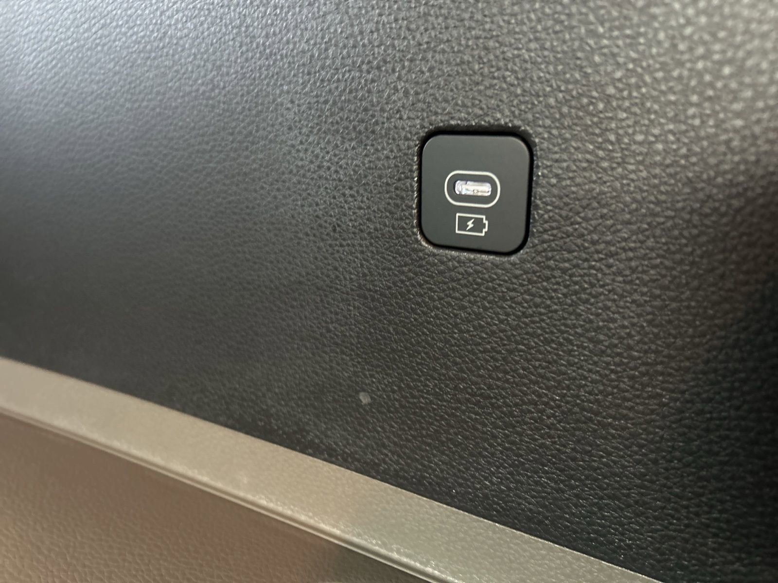 New 2026 Kia Carnival image 14