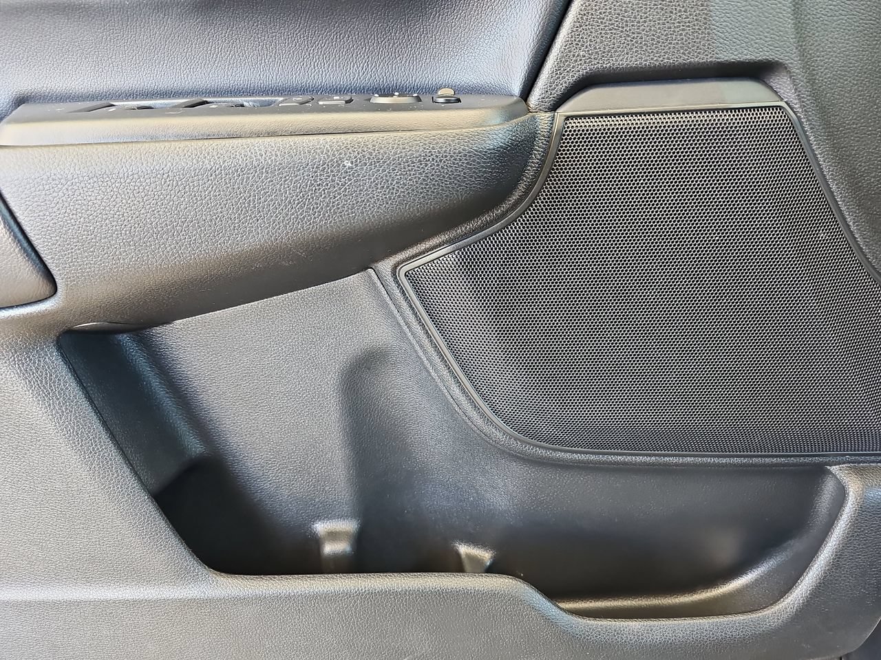 Used 2018 Honda CR-V EX-L image 34