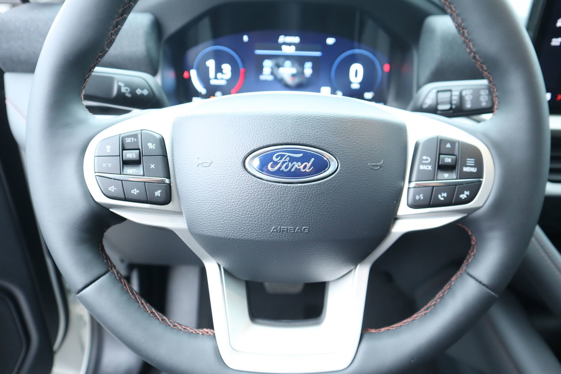 New 2026 Ford Explorer Active RWD image 3