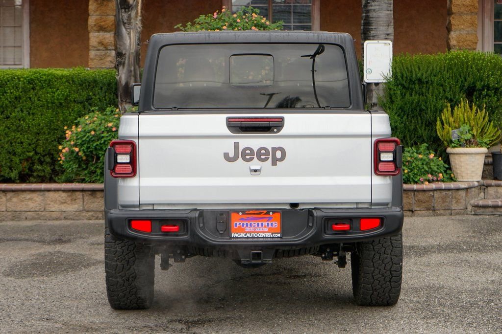 Used 2024 Jeep Gladiator Rubicon w/ Convenience Group AWD/4WD image 7