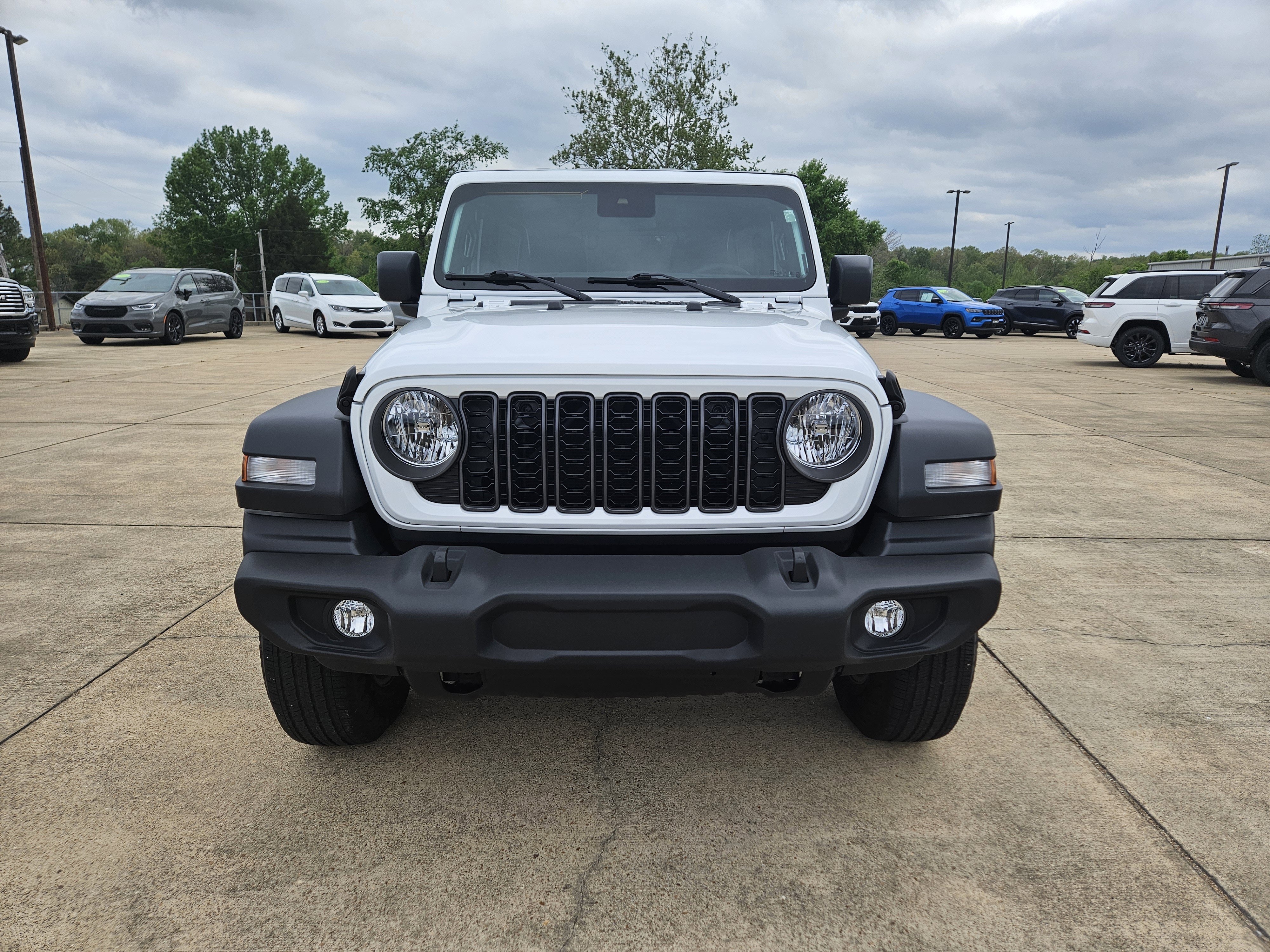 Used 2024 Jeep Wrangler Sport S image 9
