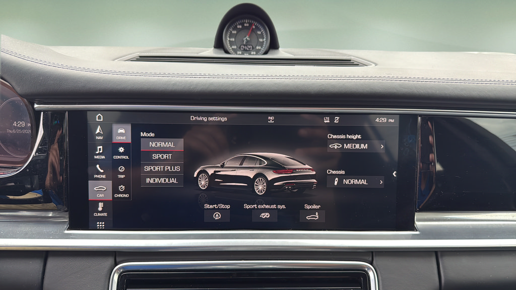 Used 2018 Porsche Panamera 4S AWD/4WD image 37