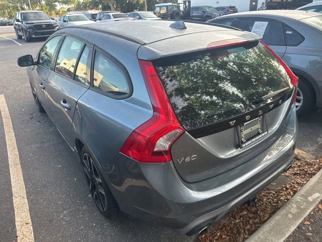 Used 2018 Volvo V60 T5 Dynamic w/ Vision Package image 4
