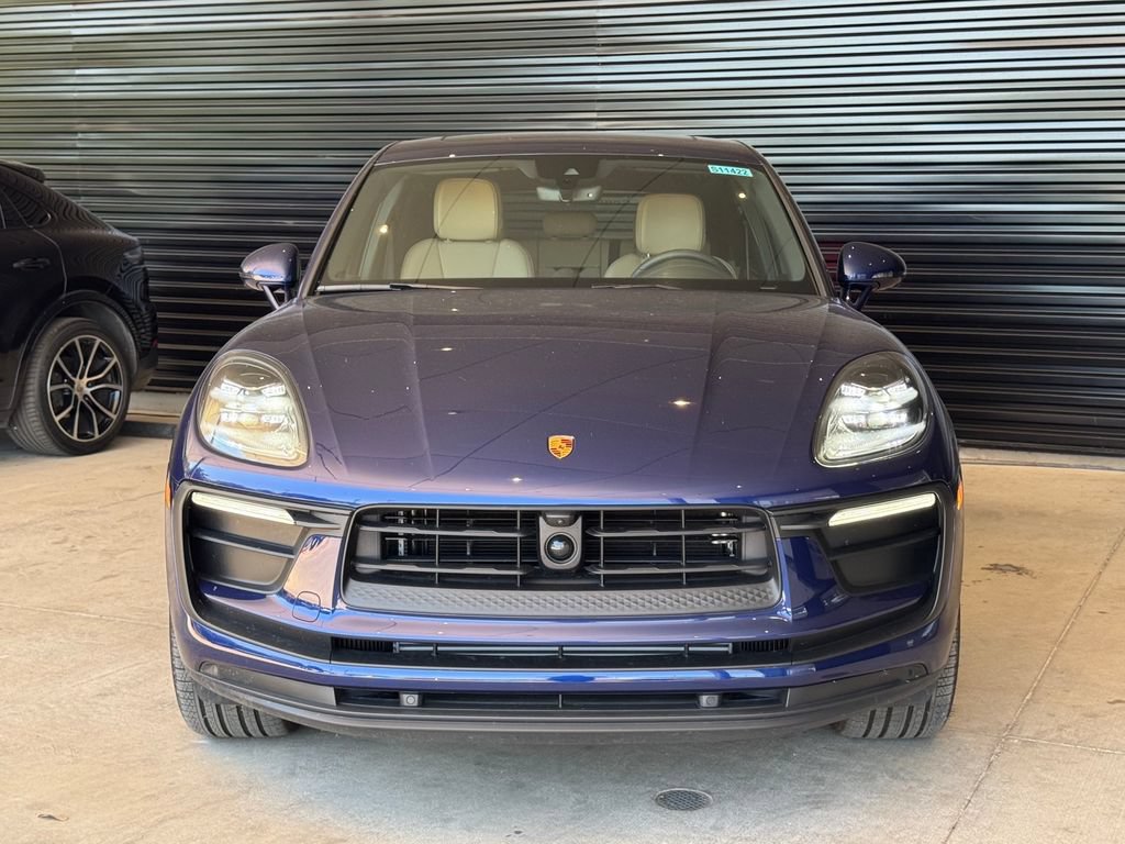 Certified 2026 Porsche Macan AWD/4WD image 10