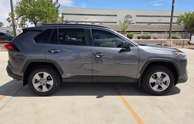 Certified 2024 Toyota RAV4 LE AWD/4WD image 4