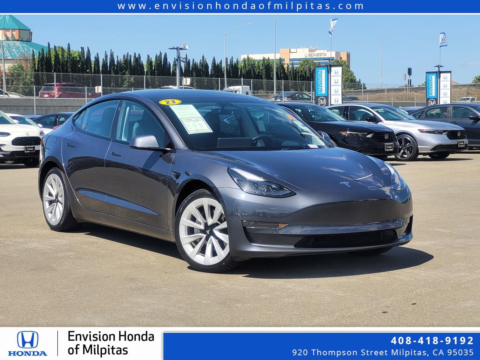 Used 2023 Tesla Model 3 Standard Range image 1