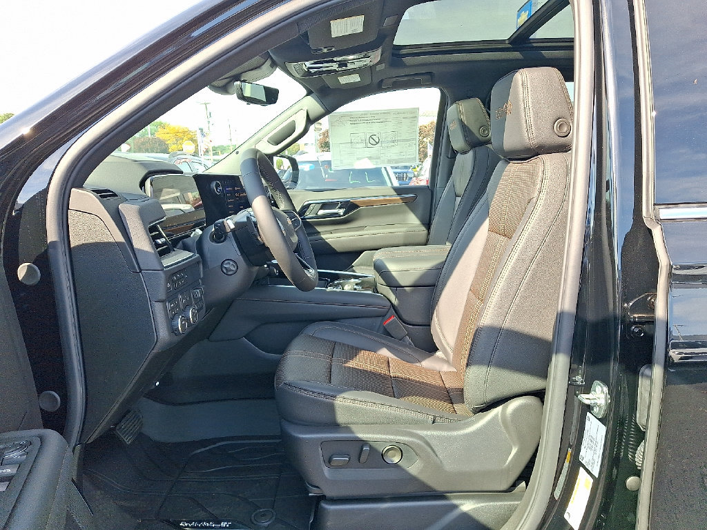 New 2026 Chevrolet Tahoe High Country w/ Sun And Tow Package AWD/4WD image 6