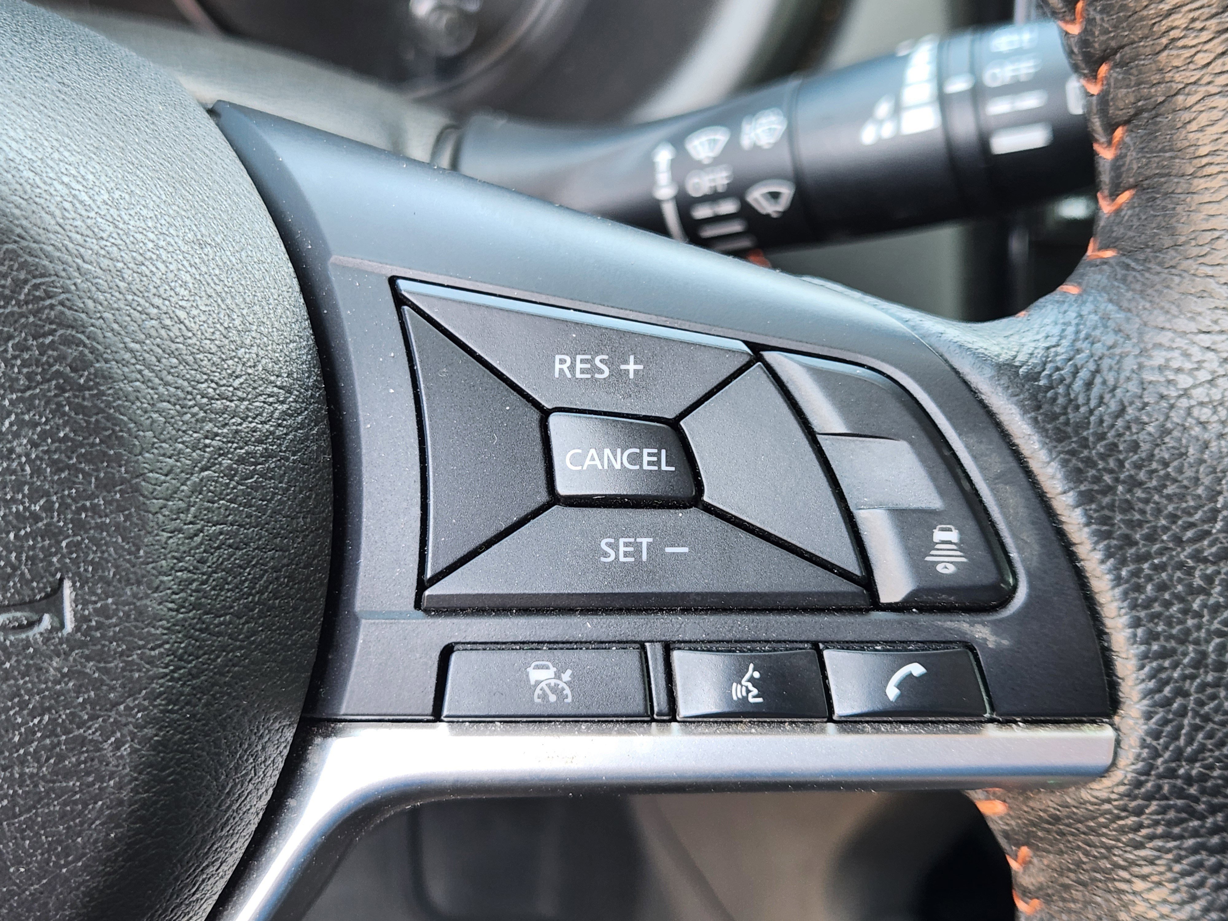 Used 2022 Nissan Kicks SR w/ Premium Package image 22