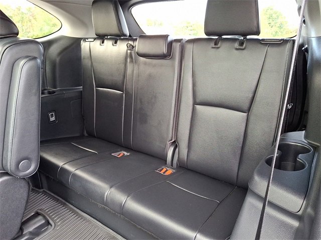 Used 2023 Toyota Highlander Platinum image 11