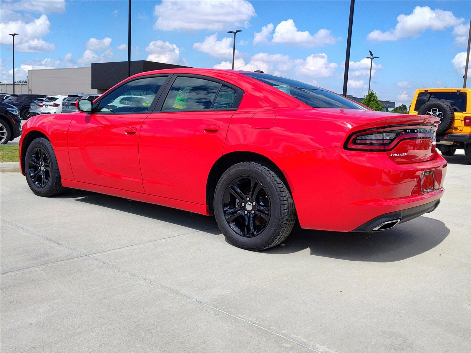 Used 2022 Dodge Charger SXT image 4