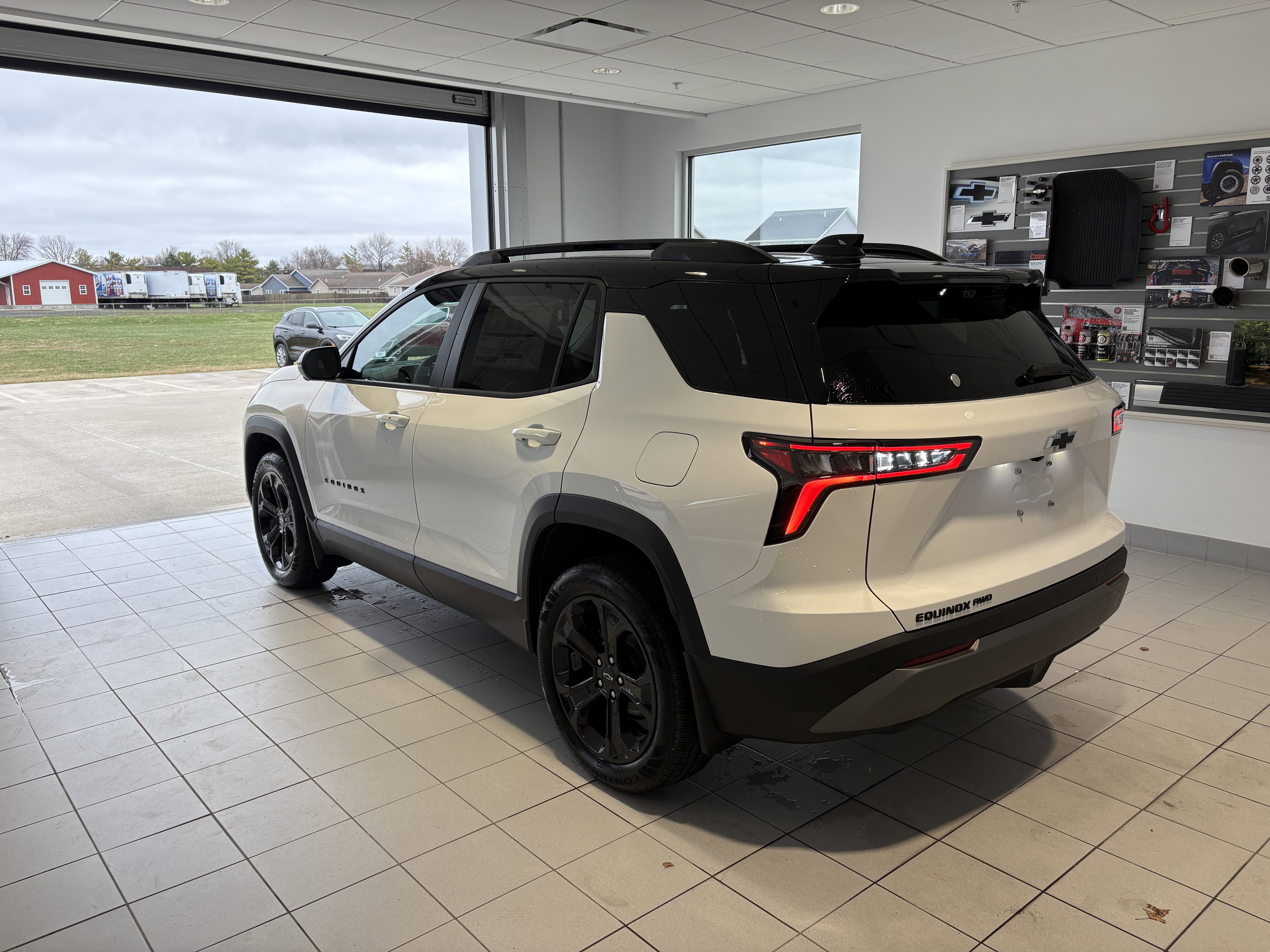 New 2026 Chevrolet Equinox LT w/ Convenience Package II image 3