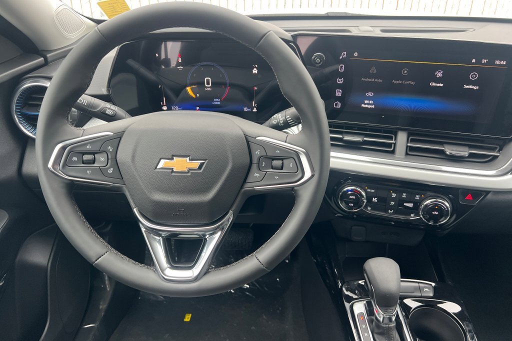 New 2026 Chevrolet Trax LT w/ Driver Confidence Package image 11