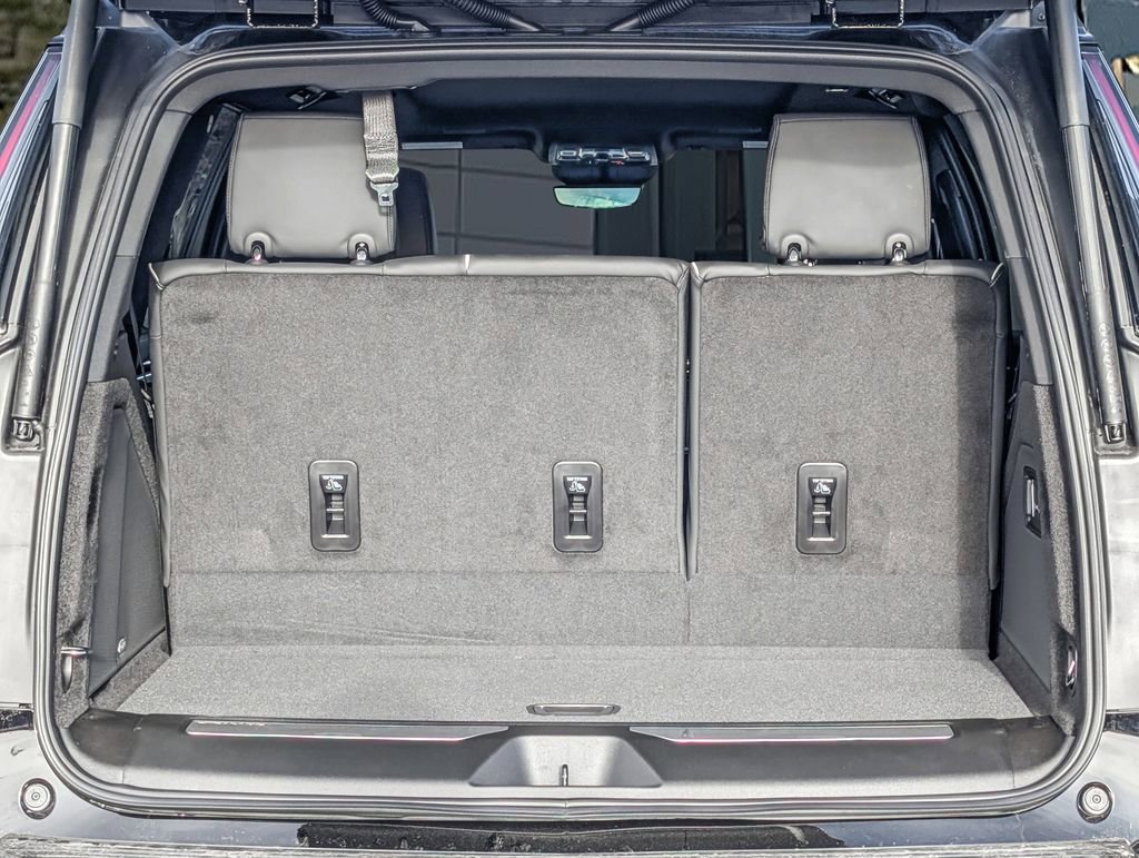 New 2026 Cadillac Escalade Luxury w/ Touring Package image 18