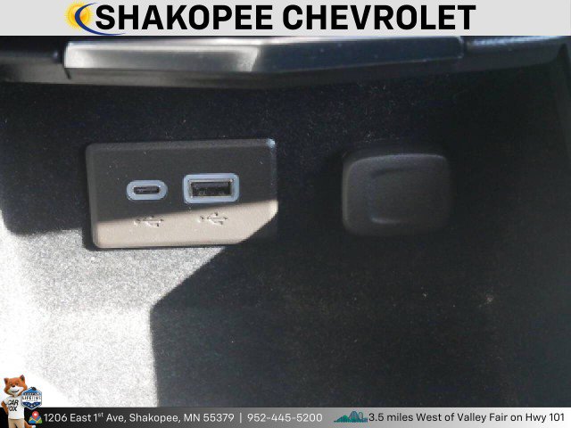 Used 2024 Cadillac XT4 Premium Luxury image 19