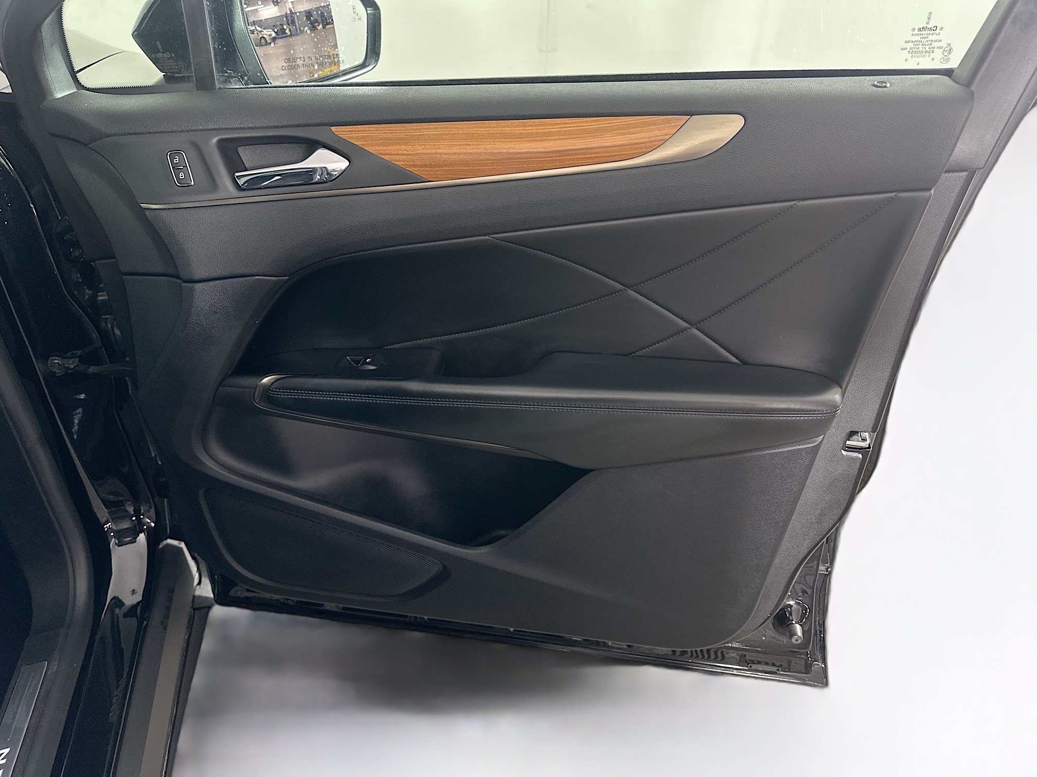 Used 2019 Lincoln MKC Reserve w/ MKC Technology Package FWD image 33