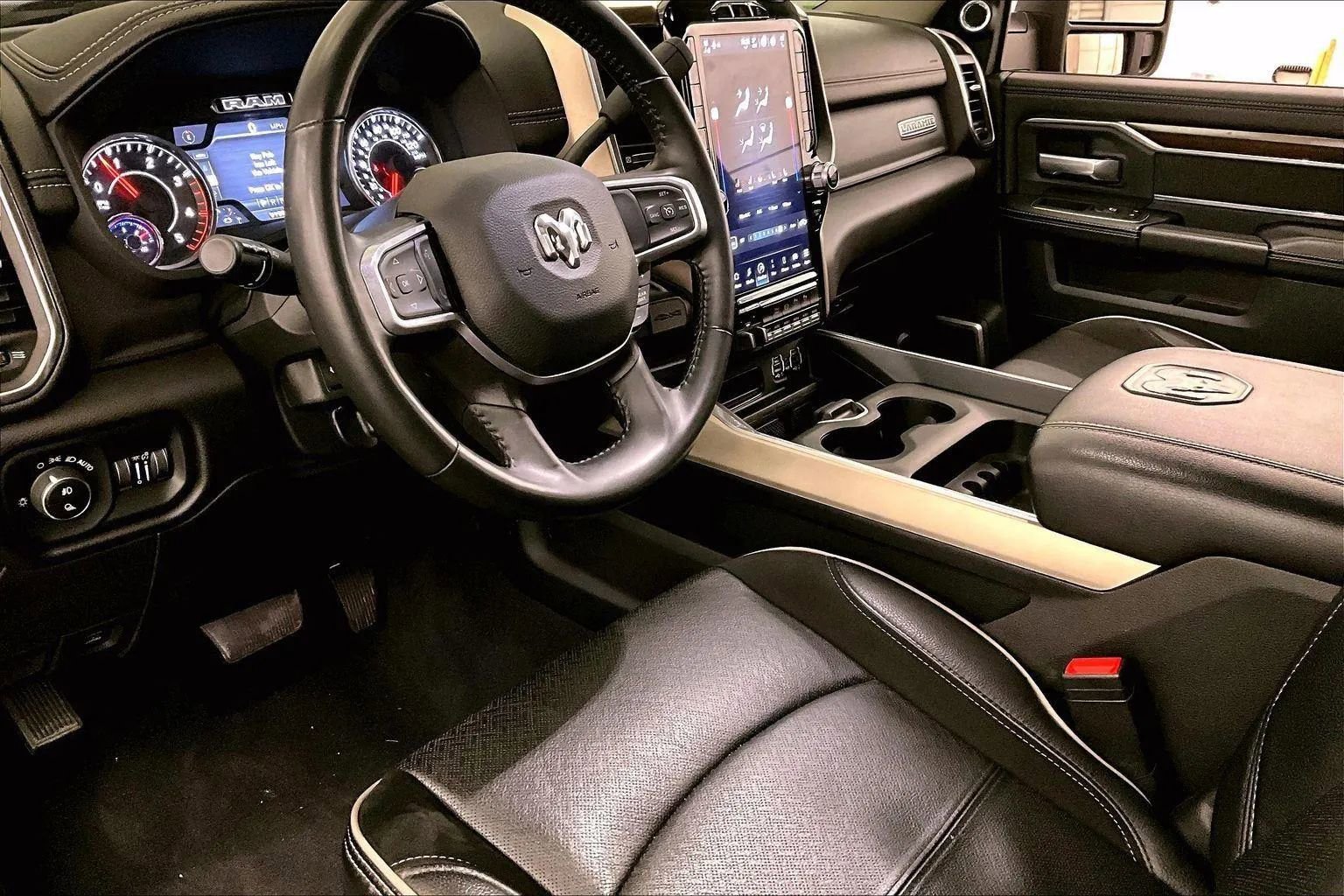 Used 2024 RAM 3500 Laramie image 12