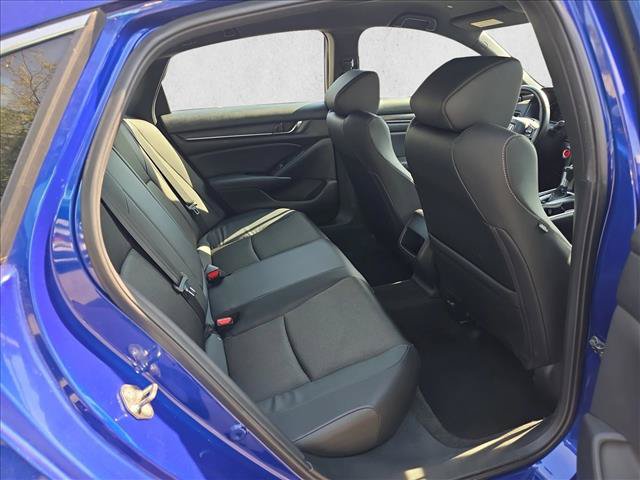 Used 2018 Honda Accord Sport image 11
