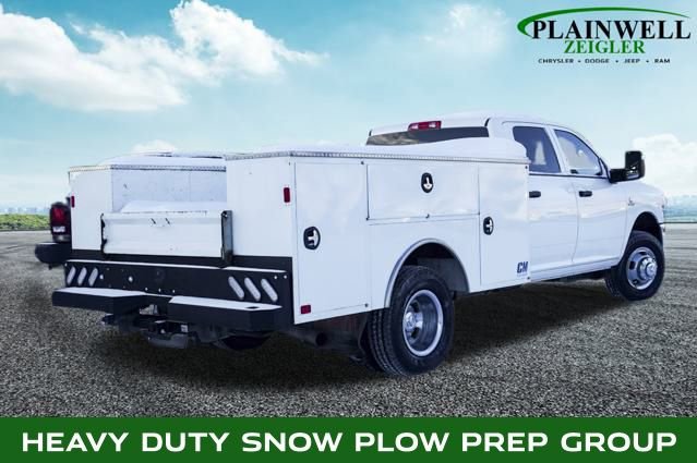 Used 2024 RAM 3500 Tradesman w/ Chrome Appearance Group image 3
