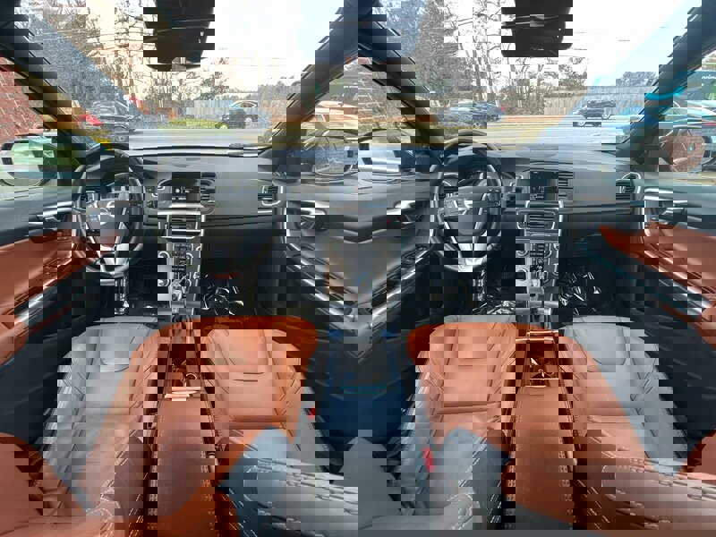 Used 2015 Volvo S60 T5 Platinum image 15