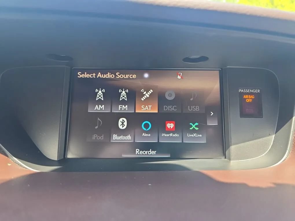 Used 2018 Lexus ES 350 w/ Luxury Package w/Wood Trim FWD image 30