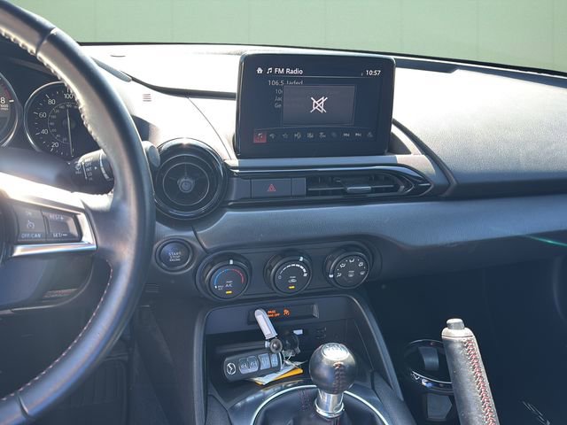 Used 2019 MAZDA MX-5 Miata Sport w/ I-ACTIVSENSE Sport Package image 18