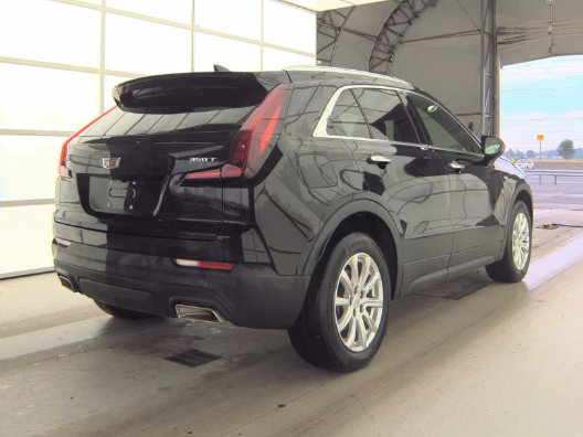 Used 2023 Cadillac XT4 Luxury w/ Cold Weather Package AWD/4WD image 4