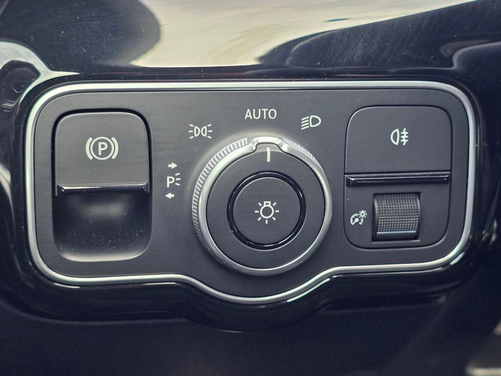 Used 2026 Mercedes-Benz CLA 250 4MATIC image 36