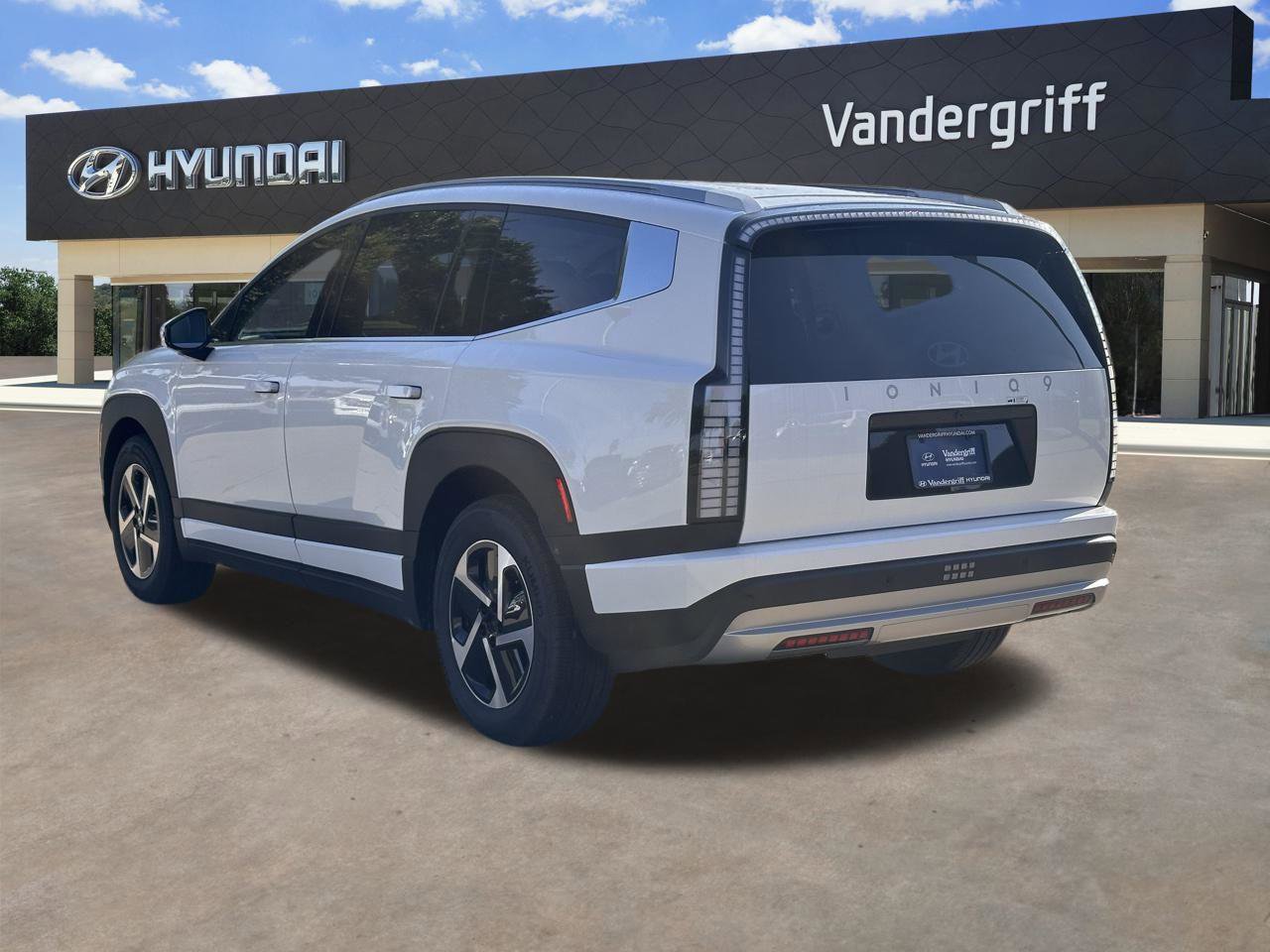 New 2026 Hyundai Ioniq 9 S image 9
