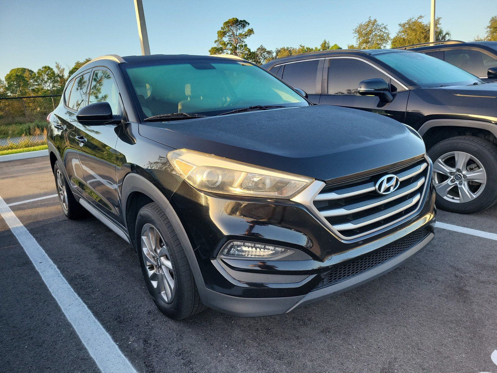 Used 2018 Hyundai Tucson SEL FWD image 2