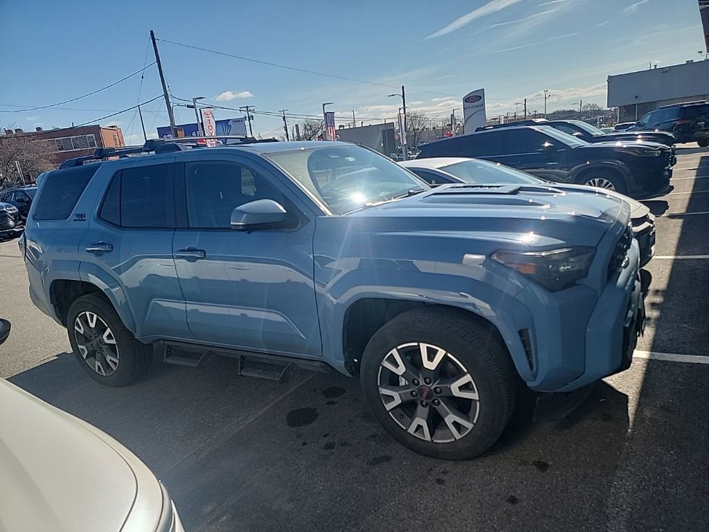 Used 2025 Toyota 4Runner TRD Sport Premium w/ Tow Technology Package image 8