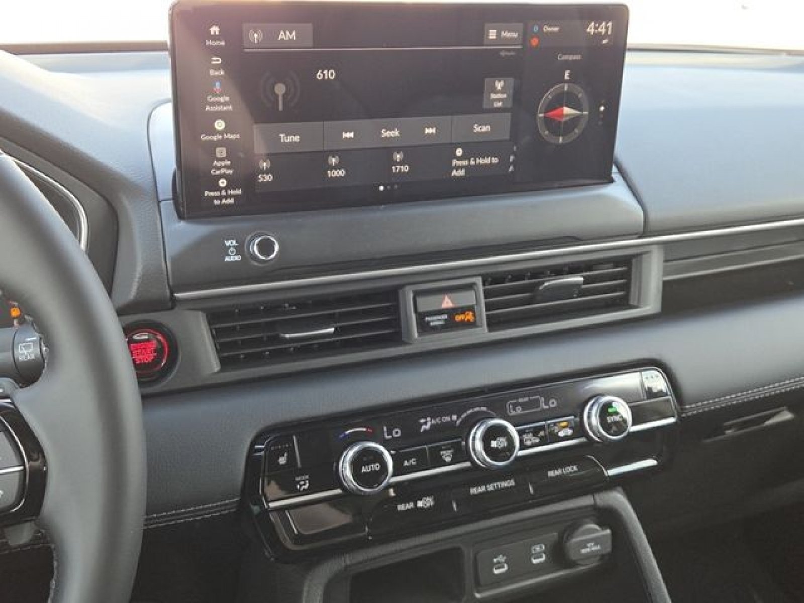 New 2026 Honda Pilot Touring image 25