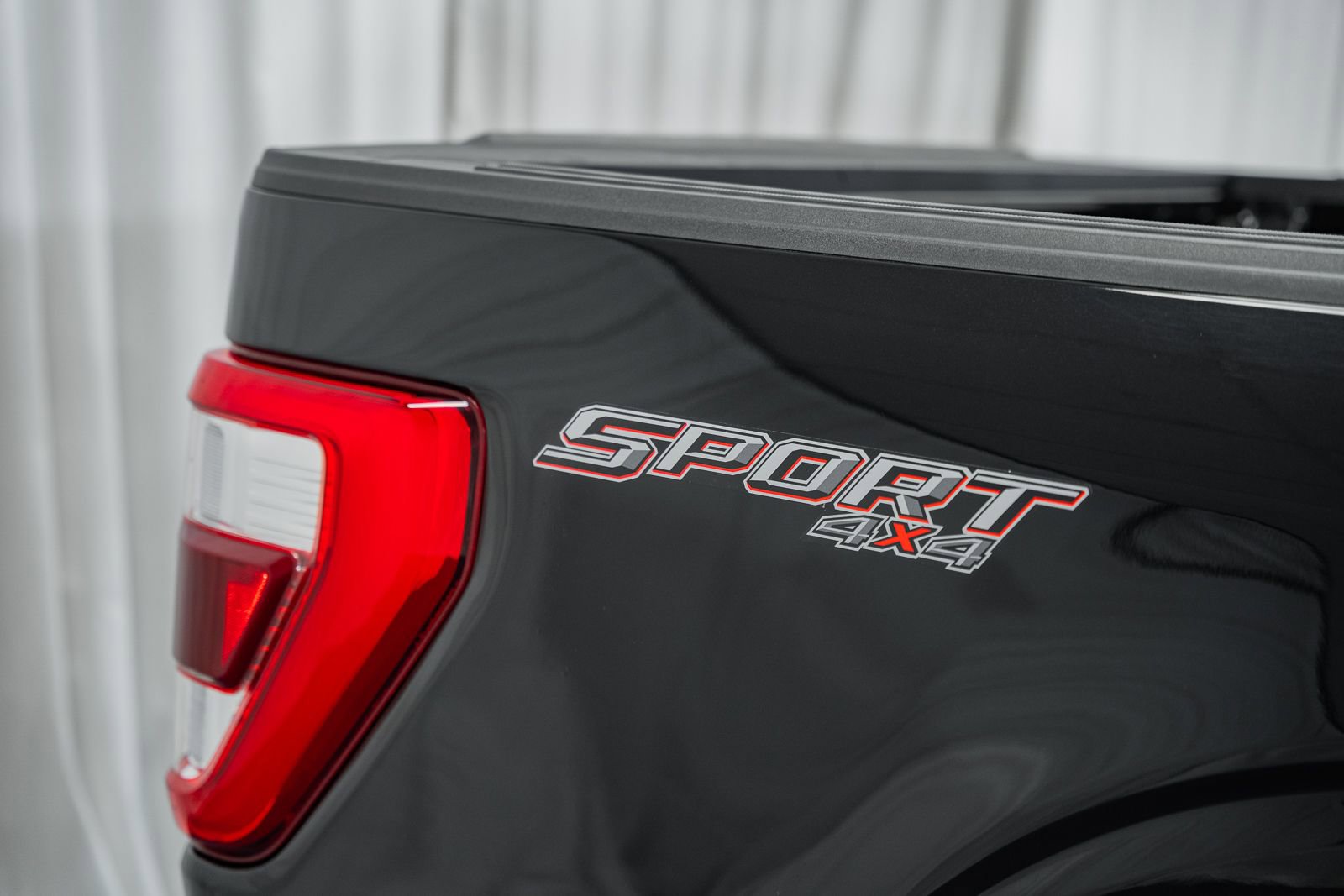 Certified 2023 Ford F150 Lariat w/ Equipment Group 502A High image 25