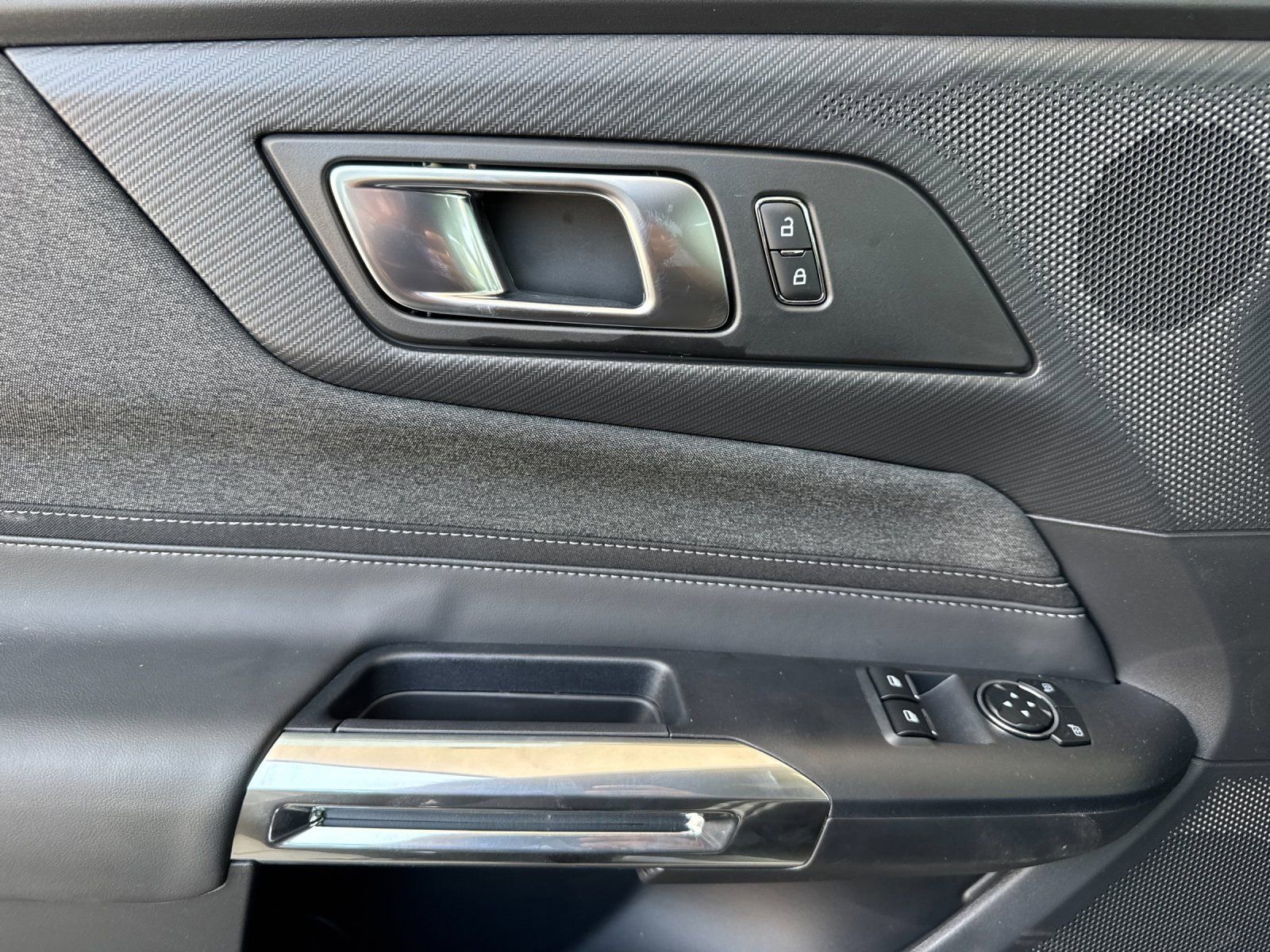 New 2025 Ford Mustang EcoBoost image 10