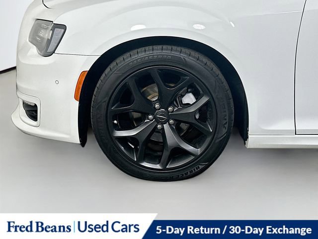Used 2022 Chrysler 300 Touring L w/ Popular Equipment Group image 32